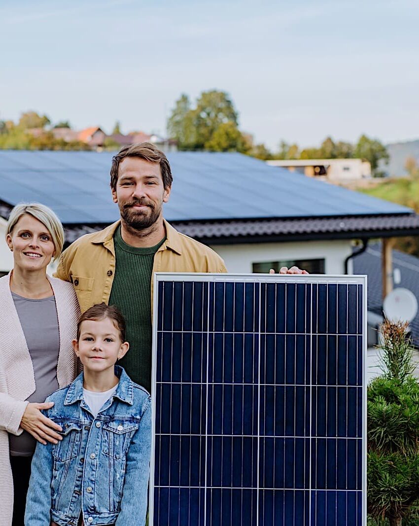 https://web.appdigital.de/wp-content/uploads/2023/09/happy-family-near-their-house-with-solar-panel-al-2022-11-02-02-32-28-utc-850x1067.jpg